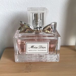 Miss Dior parfum absolutely blooming